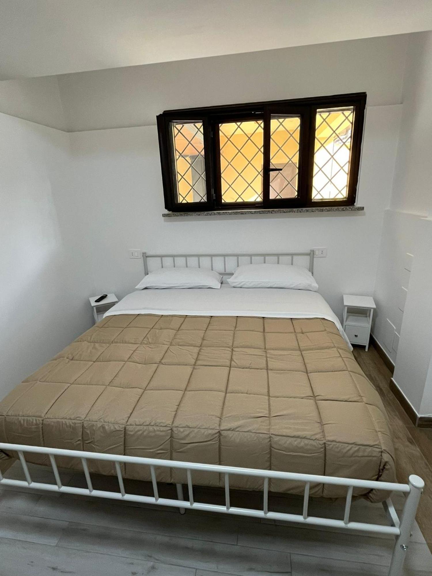 Aurora Rooms Pomigliano d'Arco Exteriör bild