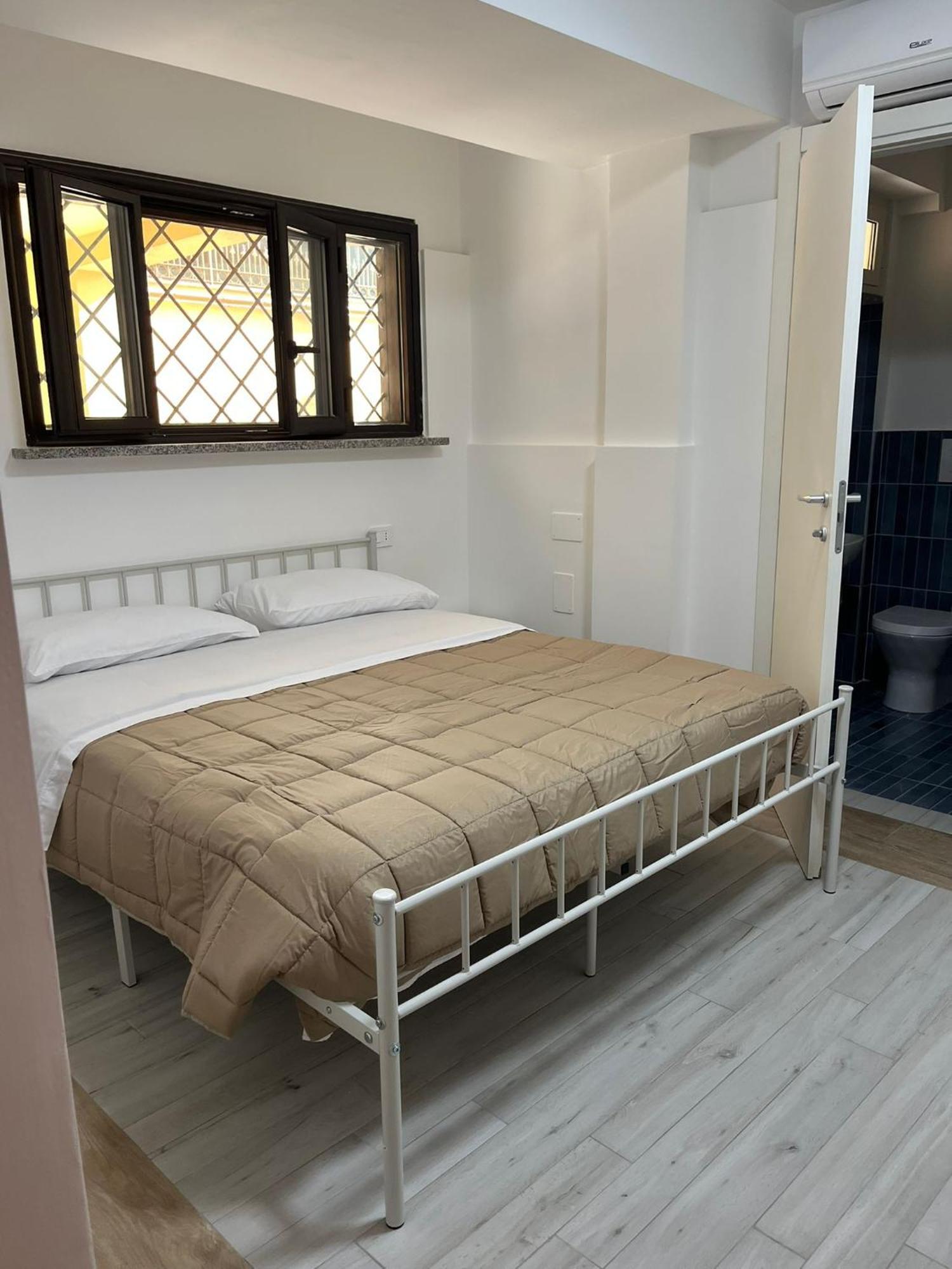 Aurora Rooms Pomigliano d'Arco Exteriör bild