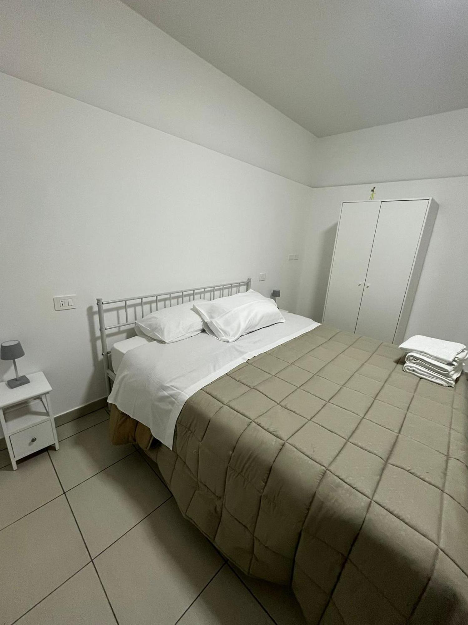 Aurora Rooms Pomigliano d'Arco Exteriör bild