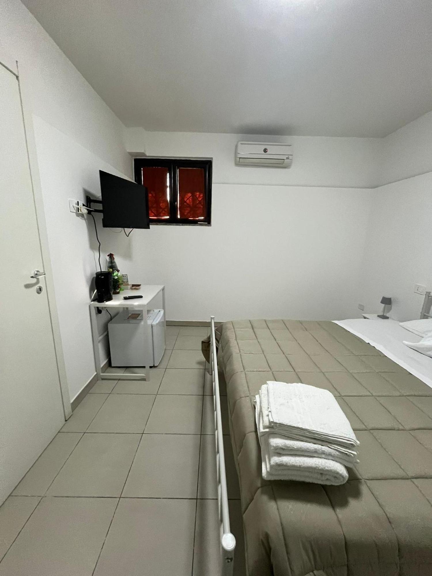 Aurora Rooms Pomigliano d'Arco Exteriör bild