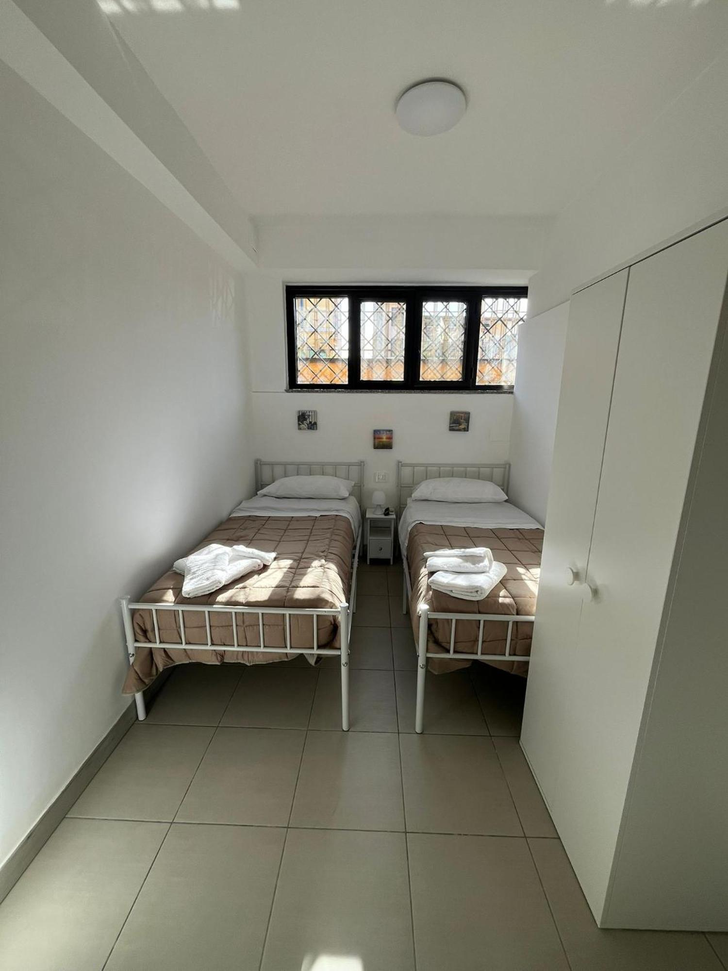 Aurora Rooms Pomigliano d'Arco Exteriör bild