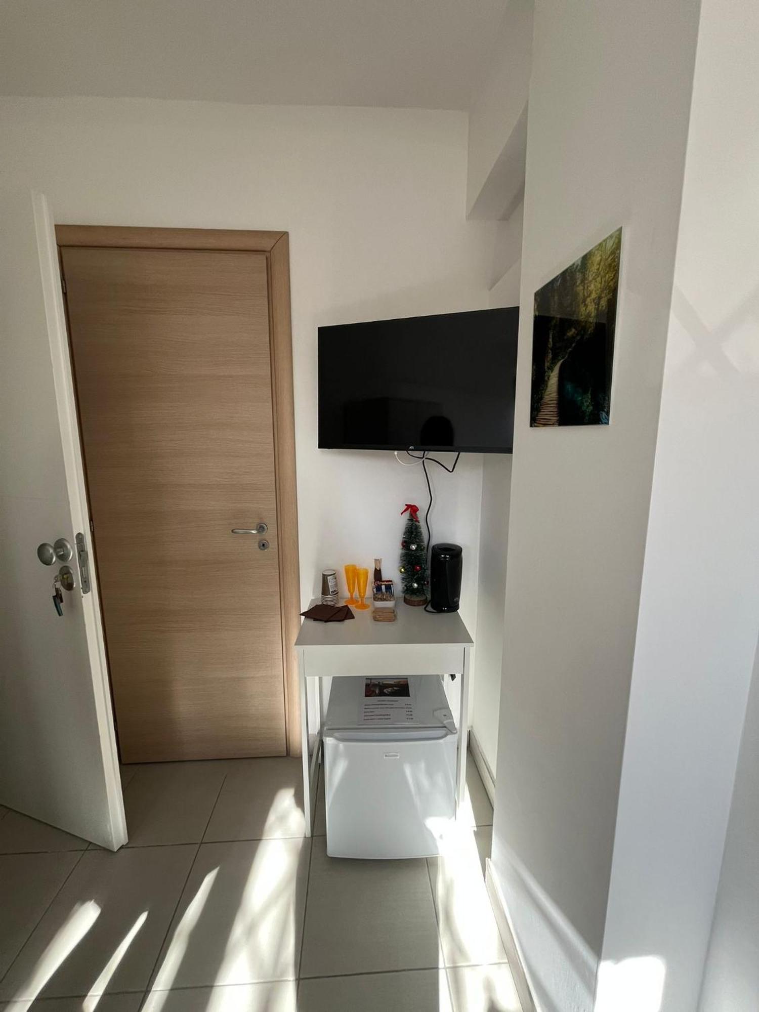 Aurora Rooms Pomigliano d'Arco Exteriör bild