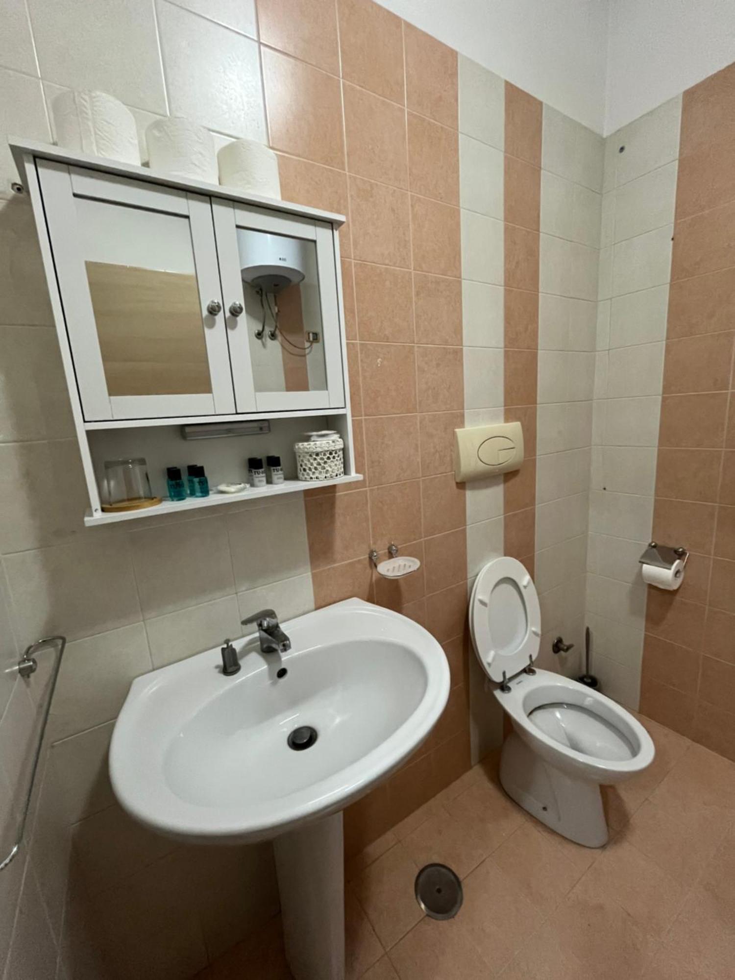 Aurora Rooms Pomigliano d'Arco Exteriör bild